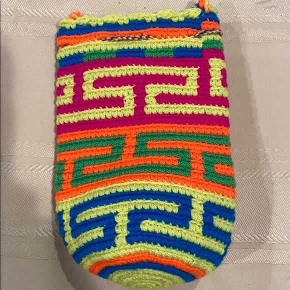 Mini Wayuu tribe cell phone or glasses carrier bag - Picture 3 of 9